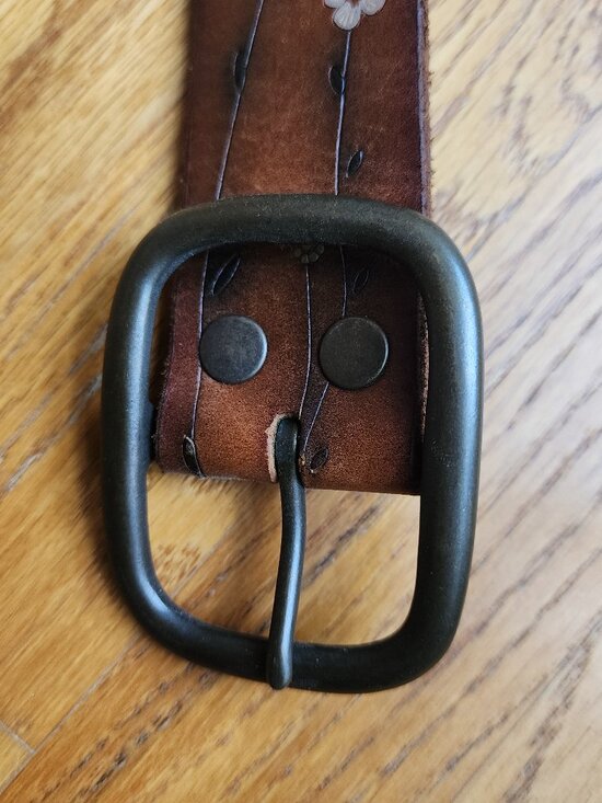 GAP Accessories - Gap Vintage Y2K Genuine Leather Floral Belt | Floral Vine Detail
